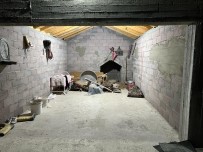 Söminenin Toprak Zeminine Gömülü 9 Kilo 750 Gram Esrar Ele Geçirildi