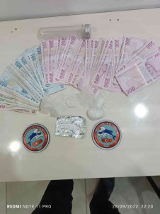 Süphelenilen Sahsin Üzerinden Uyusturucu Çikti