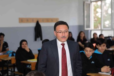 Vali Çiçek Emniyeti Tebrik Etti Açiklamasi 'Uyusturucu Ile Mücadelede Kararliyiz'