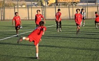 Van Büyüksehir Belediyesi U-14 Futbol Takimi Yeni Sezona Avantajli Baslamak Istiyor
