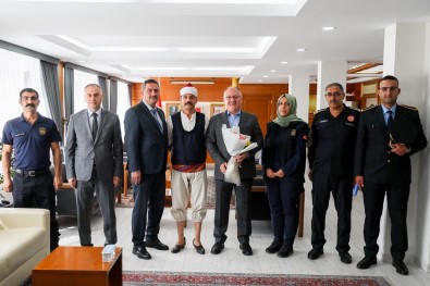 Itfaiye Personeli Baskan Bilgin'i Ziyaret Etti