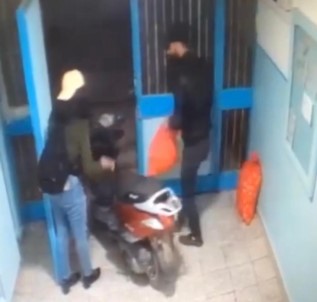 Bunlar Da Sogan Hirsizlari