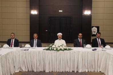 Diyanet Isleri Baskani Erbas, Karaman'da STK Temsilcileriyle Bir Araya Geldi