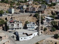 Diyarbakir'da 650 Yilindan Kalma Cami Zamana Direniyor