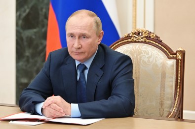 Putin, 120 Bin Kisinin Askere Alinmasina Iliskin Kararnameyi Imzaladi