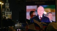 Rusya Devlet Başkanı Putin Kızıl Meydan'da halka seslendi: Bugün özel, tarihi bir gün yaşıyoruz