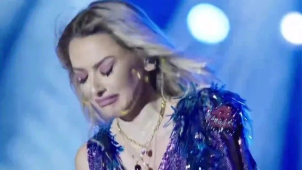 Mehmet Dinçerler alyansını çıkardı