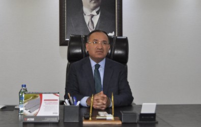 Adalet Bakanı Bozdağ'dan 6'lı masa eleştirisi... 'Kaosu parçalı iktidarları hatırlatıyor'