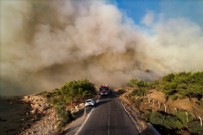 Mersin'de çıkan orman yangınına müdahaleler devam ediyor