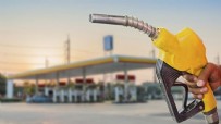 Otomobil sahiplerine güzel haber: Benzine indirim geliyor