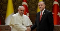 Papa Franciscus’dan Başkan Erdoğan’ın Rusya-Ukrayna arasındaki barış çabalarına övgü...