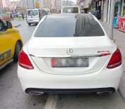 Bahçelievler'de Vinçle Kuzu Indirerek Çakarli Otomobiline Bindiren Sahsa Para Cezasi Yagdi