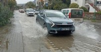 Bodrum'da sağanak: Cadde ve sokaklar göle döndü!