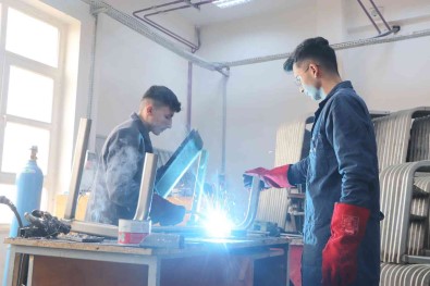 Liseden 5 Milyon 685 Bin TL'lik Ciro