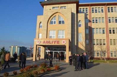 Muhsin Yazicioglu Davasi Ertelendi