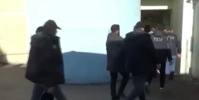 Sakarya'da DEAS Operasyonu Açiklamasi 5 Yabanci Uyruklu Süpheli Tutuklandi