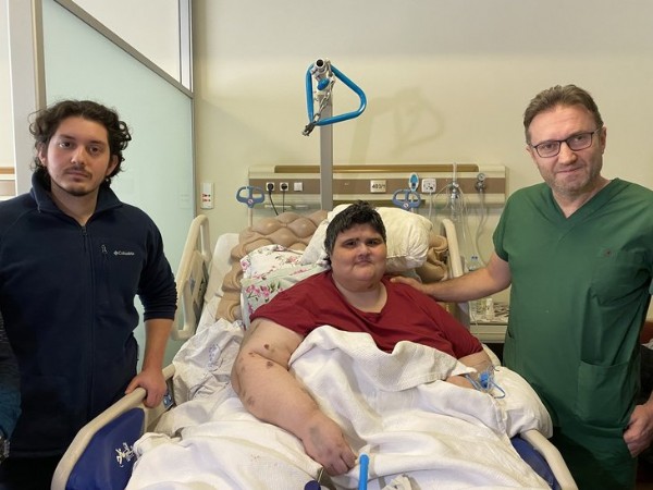 Zayıflamak için internetten aldığı ilaç hayatını kabusa çevirdi! 400 kiloya yaklaştı .