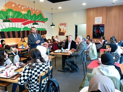 15 Temmuz Sehitleri Imam Hatip Ortaokulundan Vakti Kusanmak Etkinligi