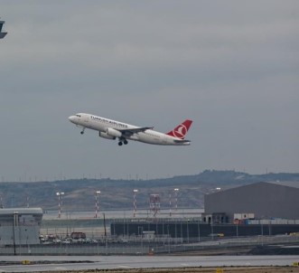 Çardak Havalimani'ndan 2022 Yilinda 389 Bin 459 Yolcu Uçtu