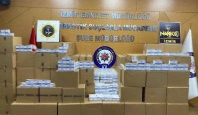 İzmir'de zehir depolarına baskın! Yüzbinlerce sentetik hap ele geçirildi