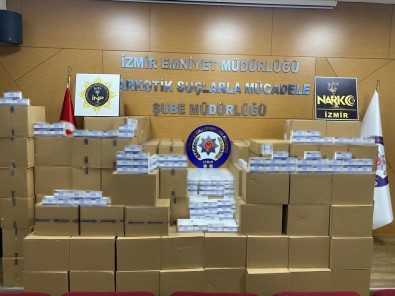 Izmir Polisinden Zehir Depolarina Baskin Açiklamasi Yüzbinlerce Sentetik Hap Ele Geçirildi