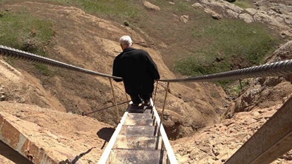 Buraya giren 40 gün çıkamıyordu: Kayaların içine oyulmuş dünyanın her yerinden görmek için geliyorlar