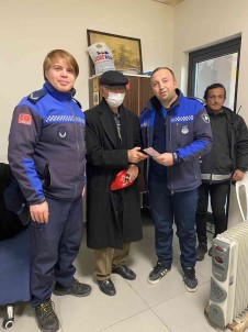 Içinde 10 Bin 950 TL Bulunan Çanta Sahibine Teslim Edildi