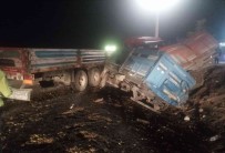 Konya'da Tir Traktörün Römorkuna Çarpti Açiklamasi 3 Yarali