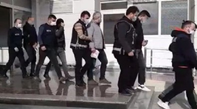 Mersin'de FETÖ operasyonu: 5 tutuklama