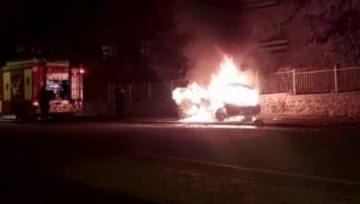 Park Halindeki Araç Yandi