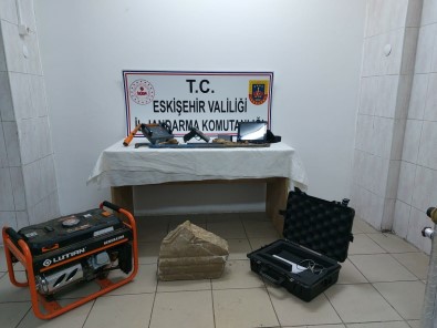 Jandarma Ekiplerinden Kaçak Kaziya Suçüstü