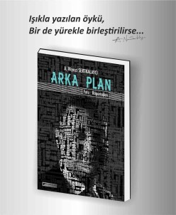 Sertkalayci Kitaplarini Imzaliyor