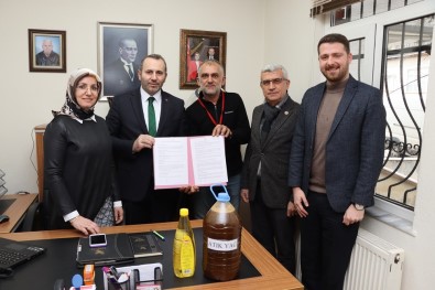 Yalova Belediyesinde 5 Litre Atik Yag Getirene 1 Litre Ayçiçek Yagi Hediye