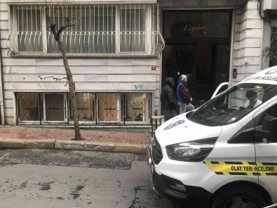 Nisantasi'nda Kendisinden Haber Alinamayan Sahis Evinde Ölü Bulundu