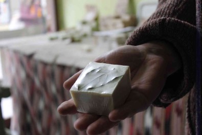 Sabunun Rengine Ve Kokusuna Aldanmayin