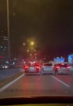 Üsküdar'da Trafikteki Araçlara Aldirmadan Yarisan Iki Araç Kamerada Haberi