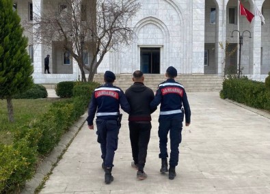 5 Ayri Suçtan Aranan Sahis Milas'ta Yakalandi