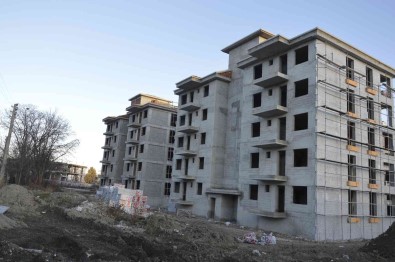 Burdur'da Insaattan Düsen Isçi Agir Yaralandi