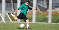 Bursaspor'da Özer Hurmaci Sakatlandi