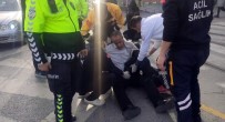 Fatih'te Motosikletin Çarptigi Turist Yaralandi