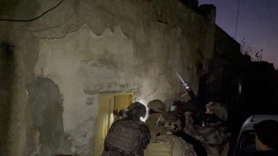 Uyusturucu Saticilarina Safak Operasyonu Açiklamasi 60 Gözalti
