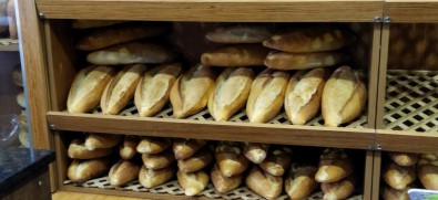 Aydin'da 200 Gram Ekmek 5 Lira Oldu