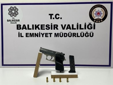 Balikesir'de Yeni Yilda Ilk 'Huzur' Operasyonlarinda 150 Sahis Yakalandi