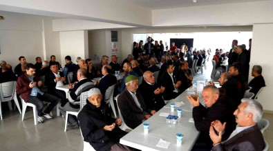 Baskan Sandal Açiklamasi 'Iyi Günde Kötü Günde Beraberiz'