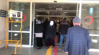 Siirt'te Askeri Helikopter Traktör Altinda Kalan Genç Için Havalandi