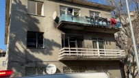 Ikamette Çikan Yanginda 1 Kisi Hastaneye Kaldirildi