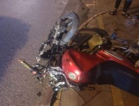 Motosiklet Aydinlatma Diregine Çarpti Açiklamasi 1 Yarali