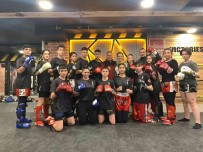 (ÖZEL) Kick Boks Türkiye Sampiyonasina Katilacak 19 Sporcunun Hedefi Milli Takima Girmek