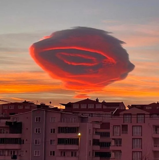 Bursa'daki doğa olayı uluslararası basında manşet oldu