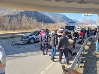 Amasya'da Iki Otomobil Çarpisti Açiklamasi 5 Yarali Haberi